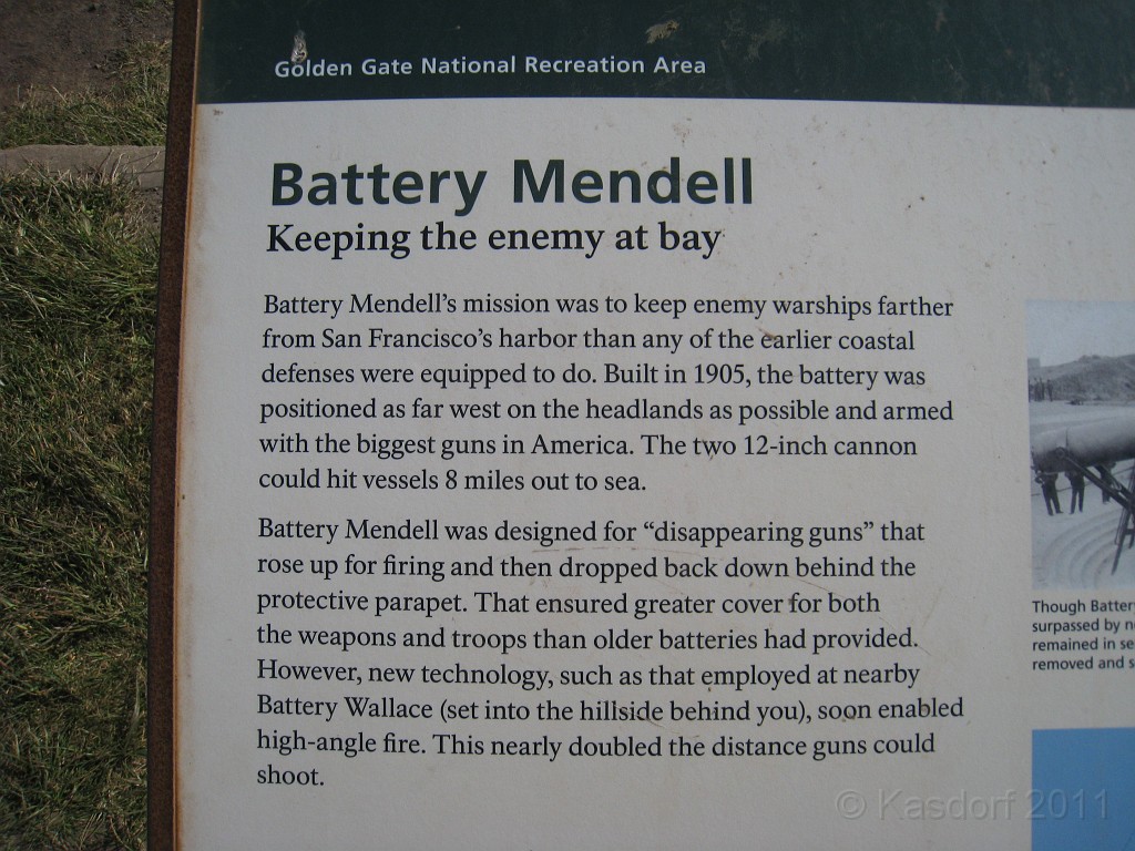 2011 Bay 2 Breakers Friday 0995.JPG - I was able to participate in the 100th annual running of the Bay to Breakers 12K race in San Francisco California. A weekend for sightseeing and racing.